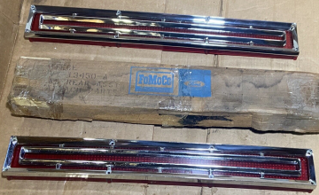Lens, Tail Light Taillight & Bezel Door LH & RH- NOS